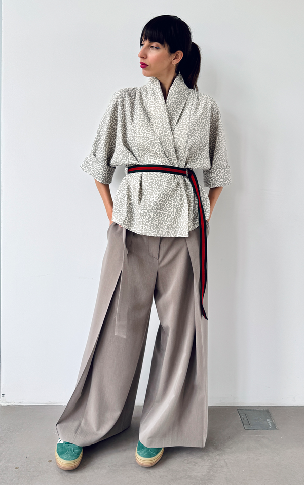 Leopard Lucid Dreams Kimono - OffWhite