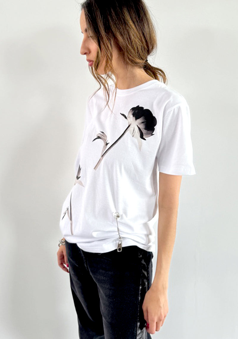 White T-shirt - Black Rose